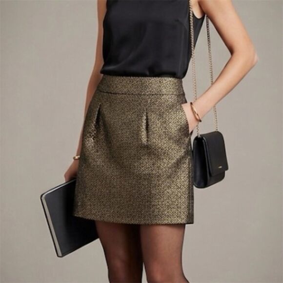 LOFT Dresses & Skirts - Ann Taylor Loft Skirt Womens 12 Metallic Brocade Pocket Pleated office siren New